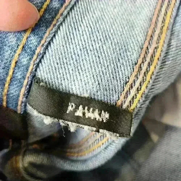 Buffalo David Bitton Light Denim Cropped Denim Zipper Along Ankle Size 31 - Picture 4 of 10